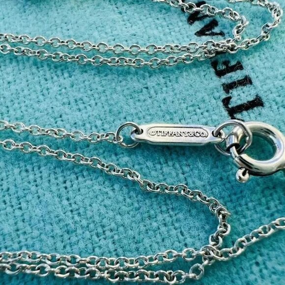 Like New, Return to Tiffany Heart Key Necklace - Picture 5 of 6